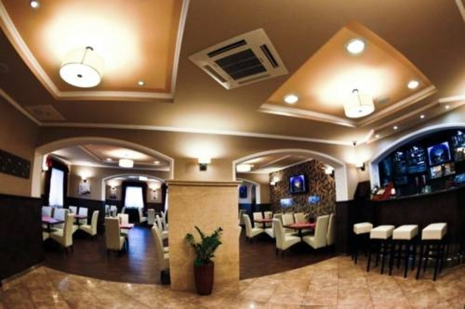 Corvin Pension And Restaurant