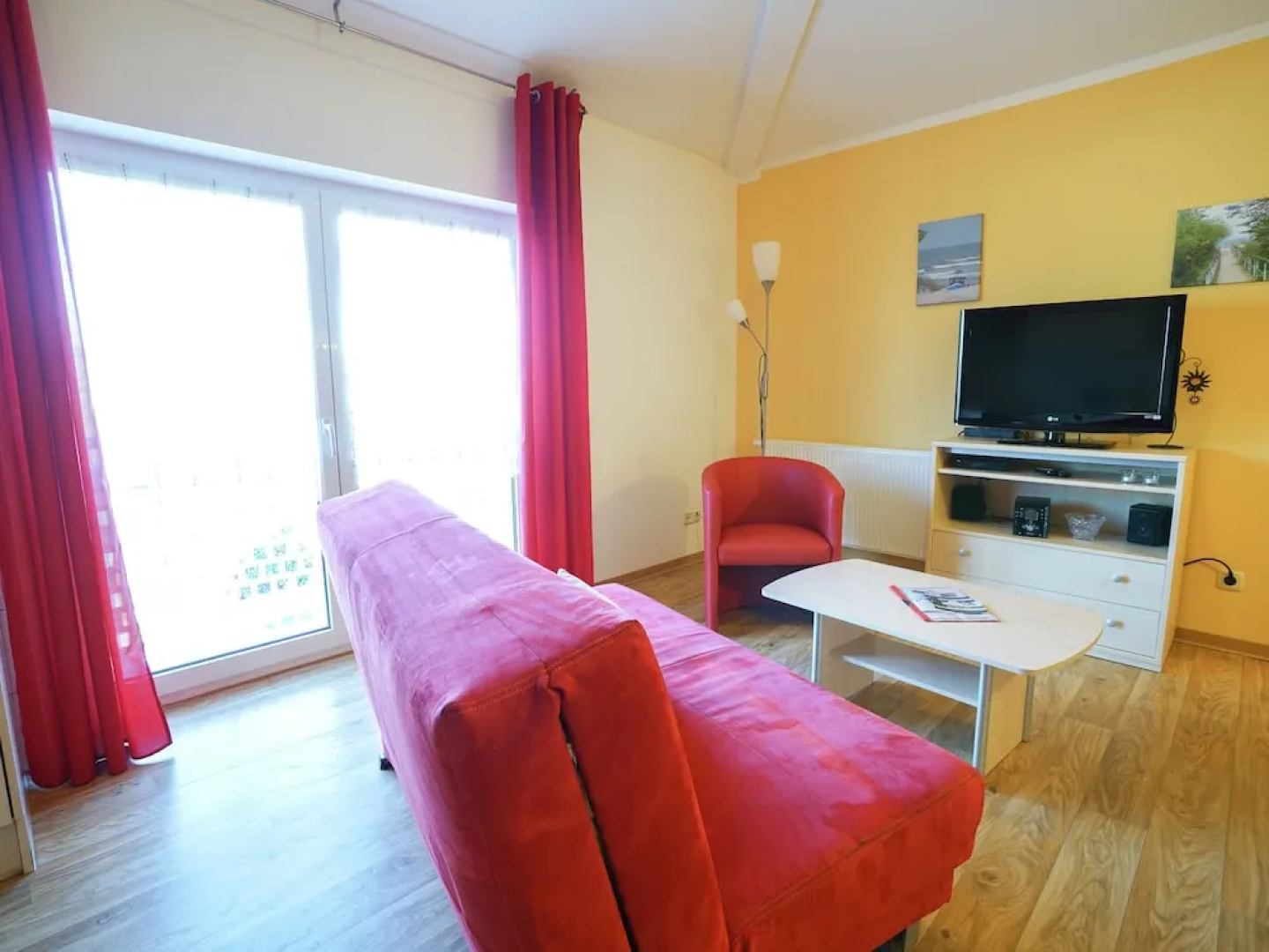 A Modern Furnished Holiday Home in a Lovely Area
