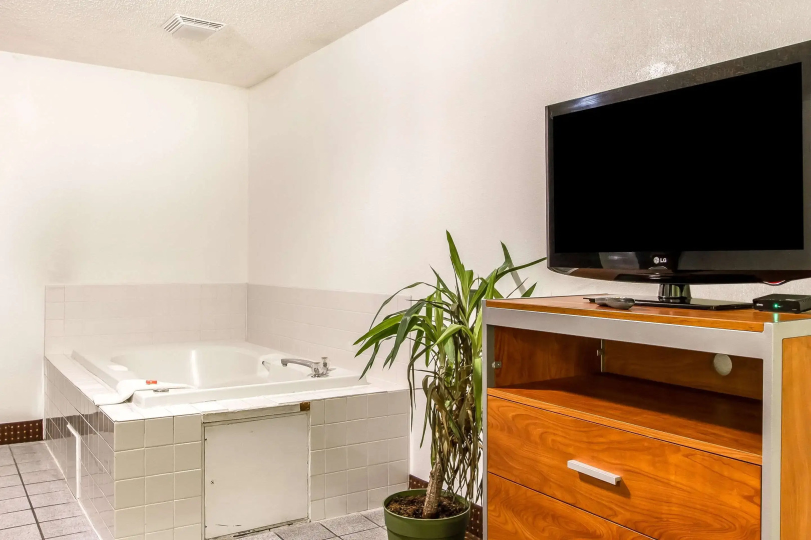 Econo Lodge Inn & Suites Pekin - Peoria Area