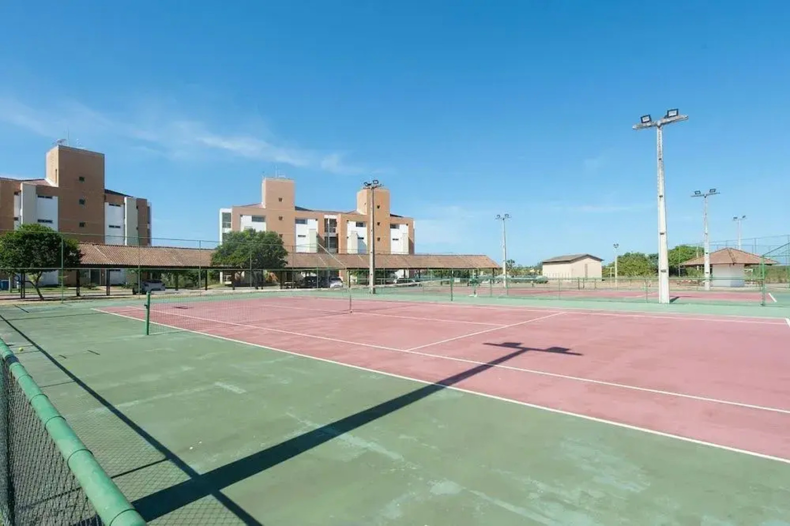 MAGNíFICO APART NO CATU LAKE RESIDENCE