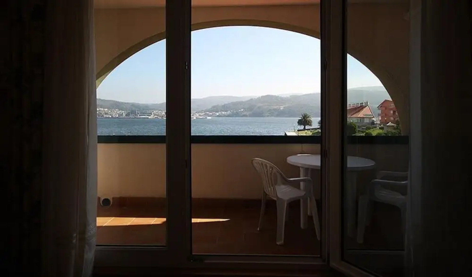 102896 -  Apartment in Corcubión