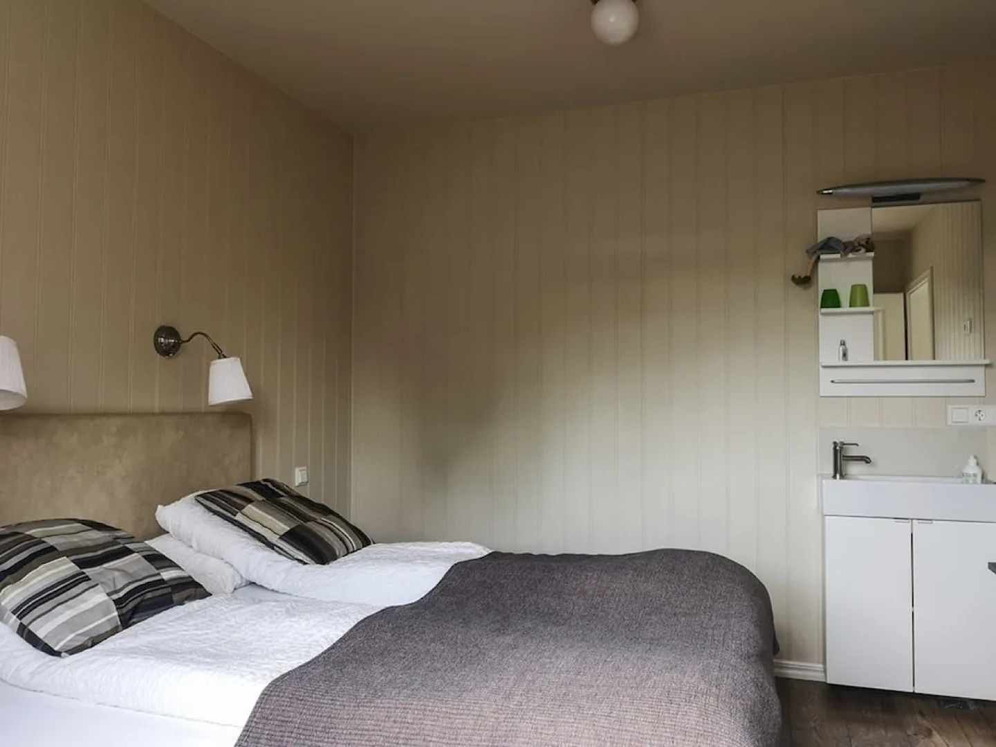 Sólheimahjáleiga Guesthouse