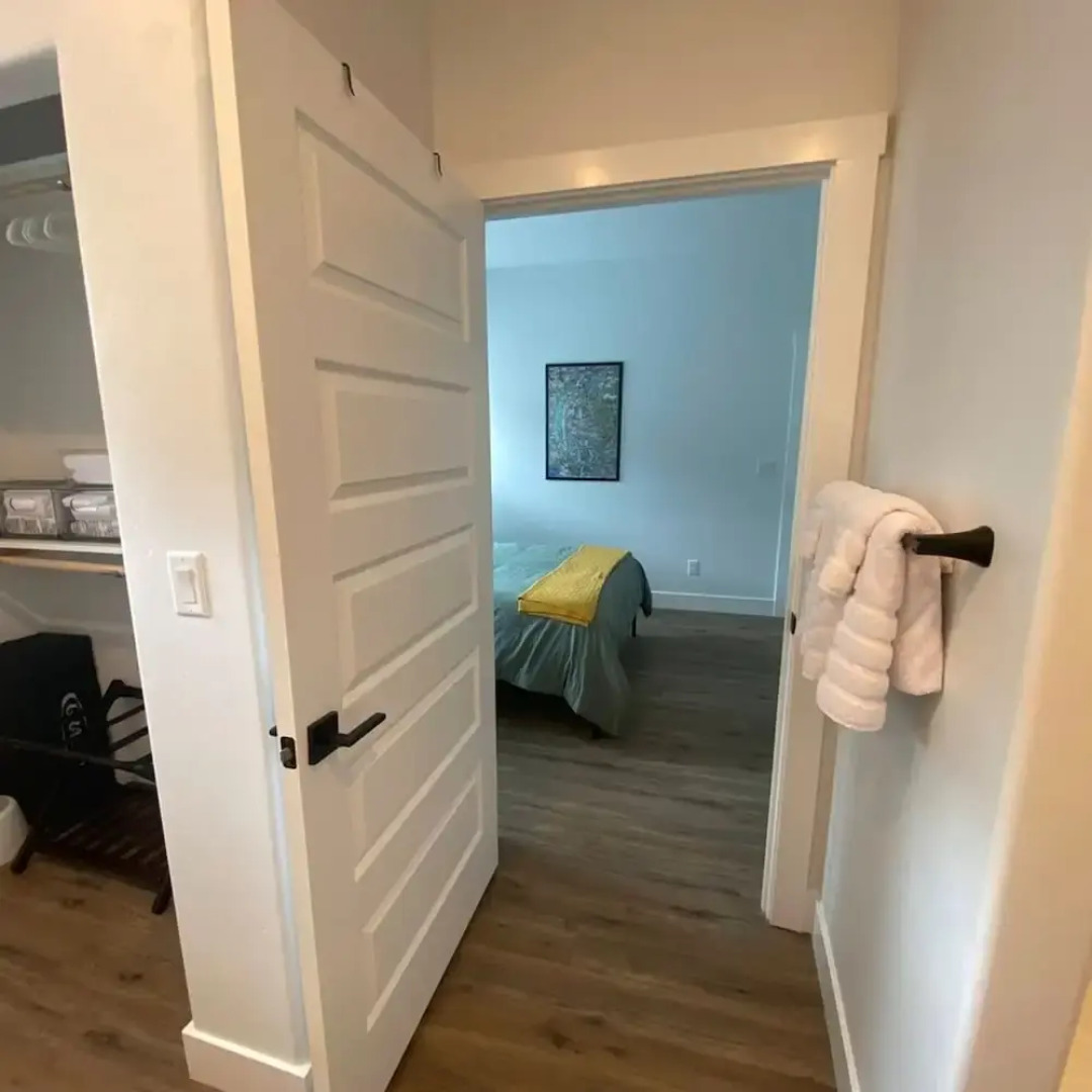 Creek 15 min to Purgatory Garage Parking