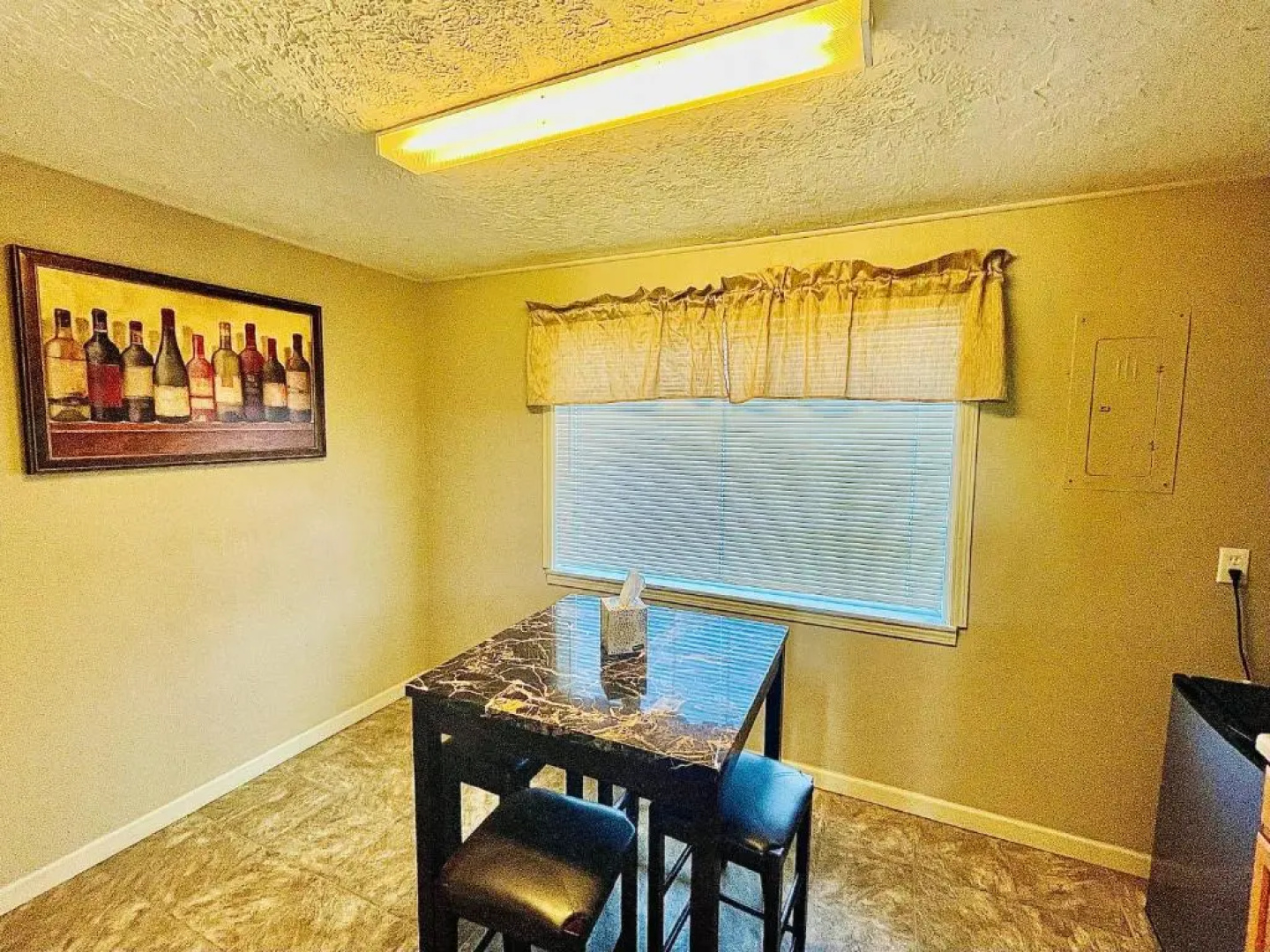 Sage N Sand Motel
