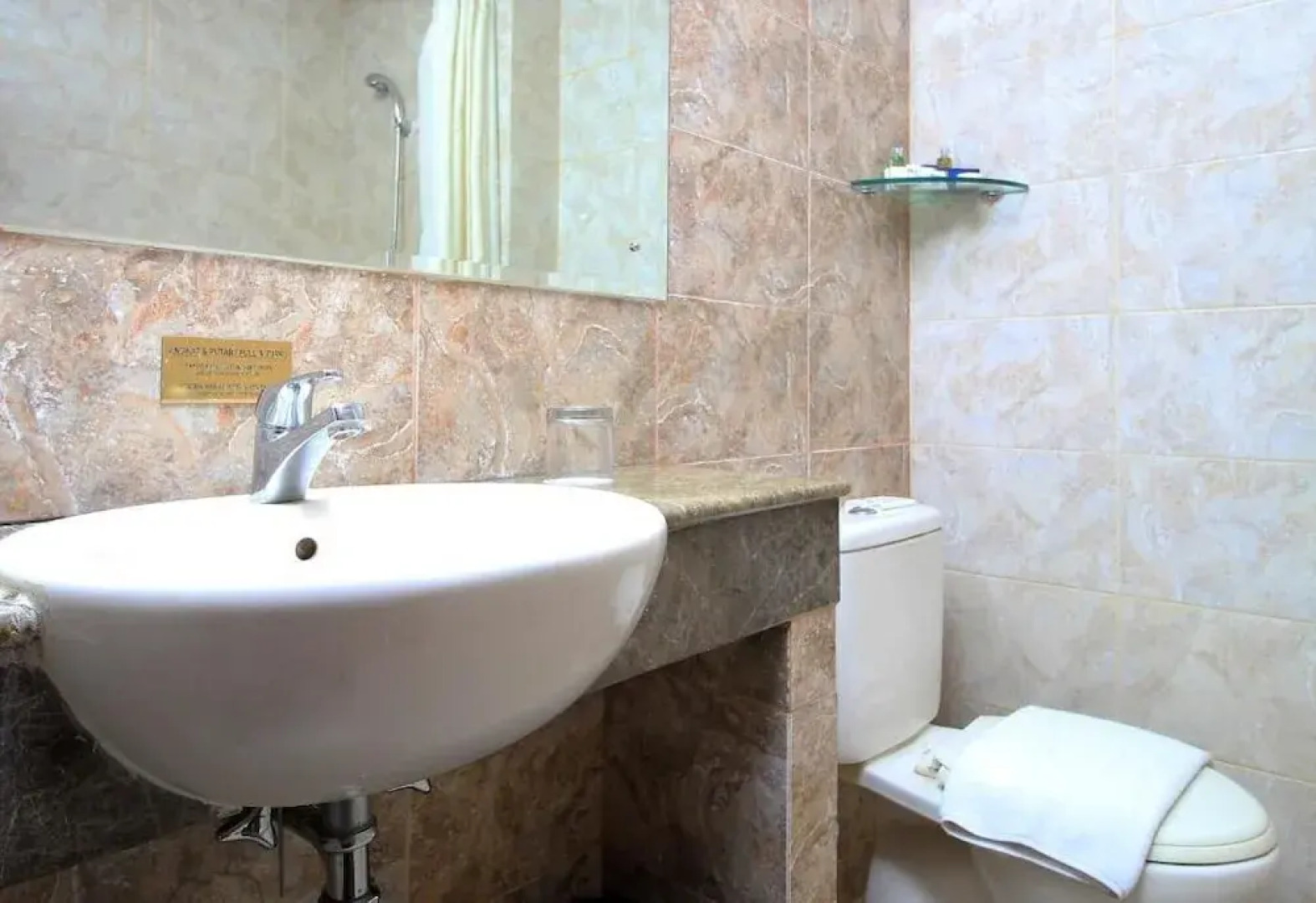 Galeri Ciumbuleuit Hotel