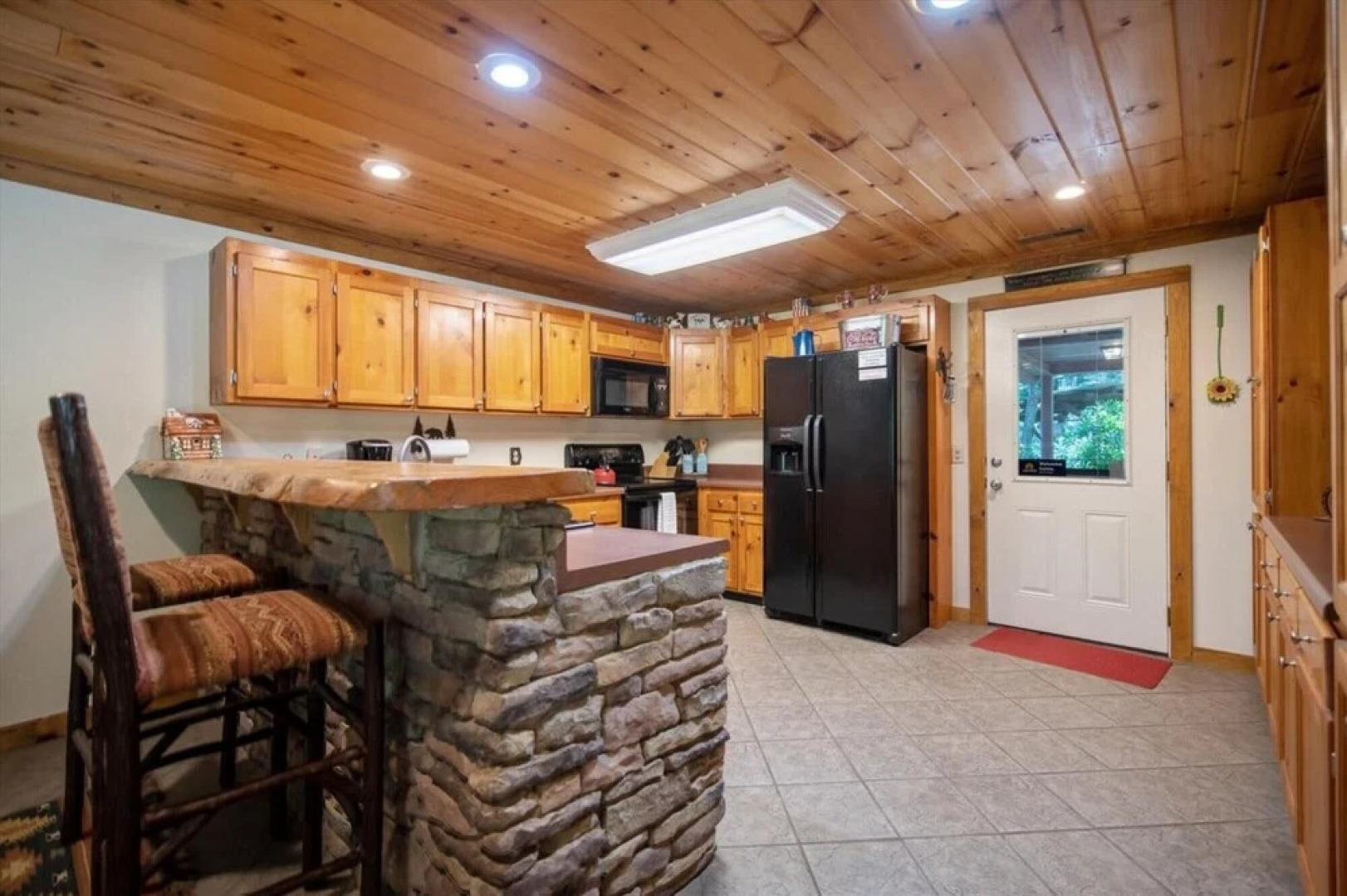 Cowboy Cabin - Gorgeous Unique Mountain Cabin With Creek Porch Pool Table