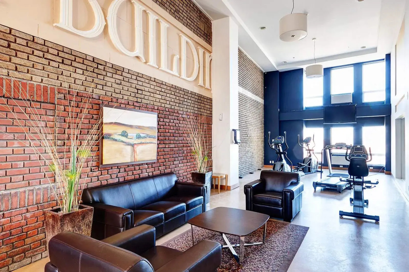 Montreal Convention Centre Apartments