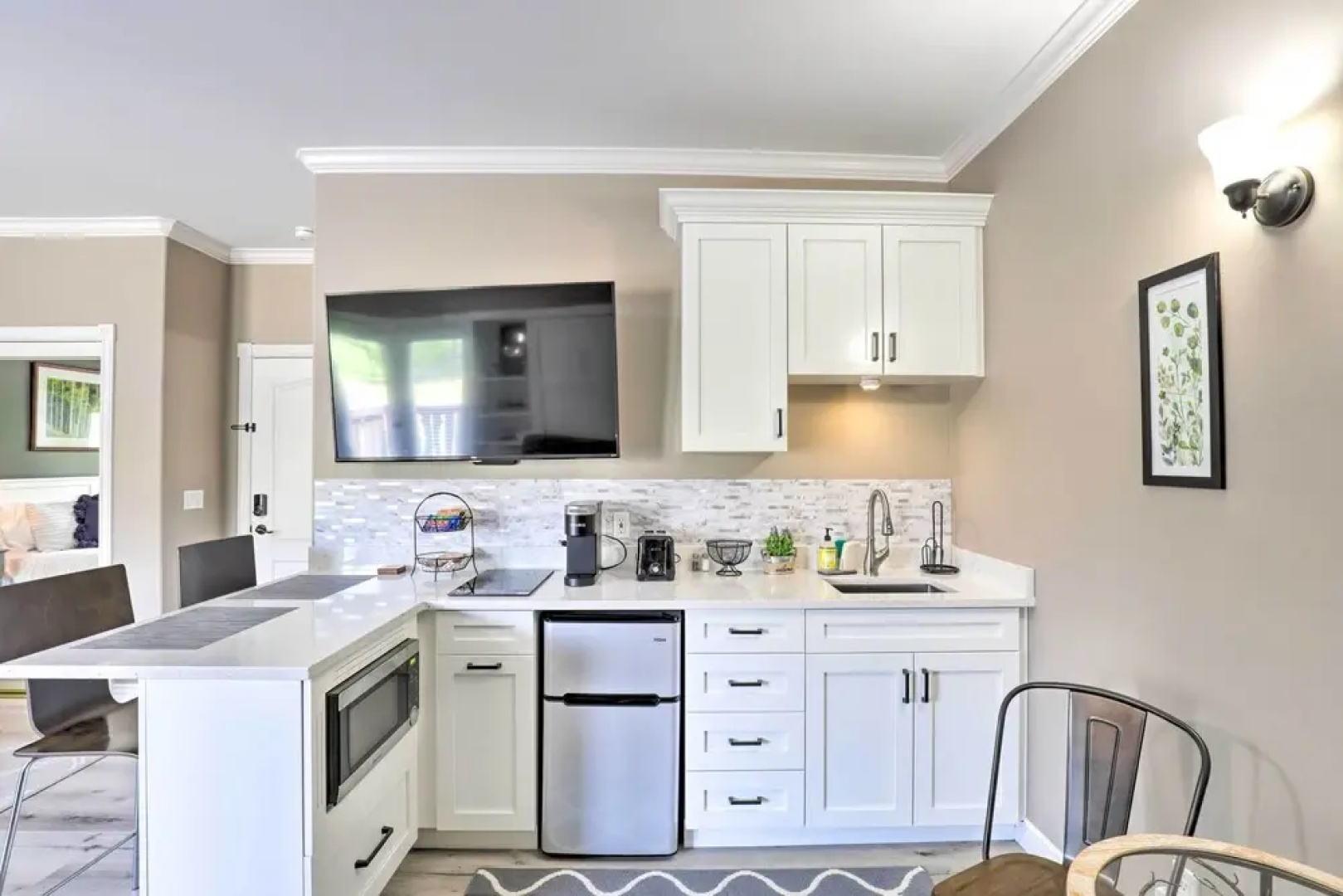 Peaceful Midway Studio w/ Mountain + Golf Views!