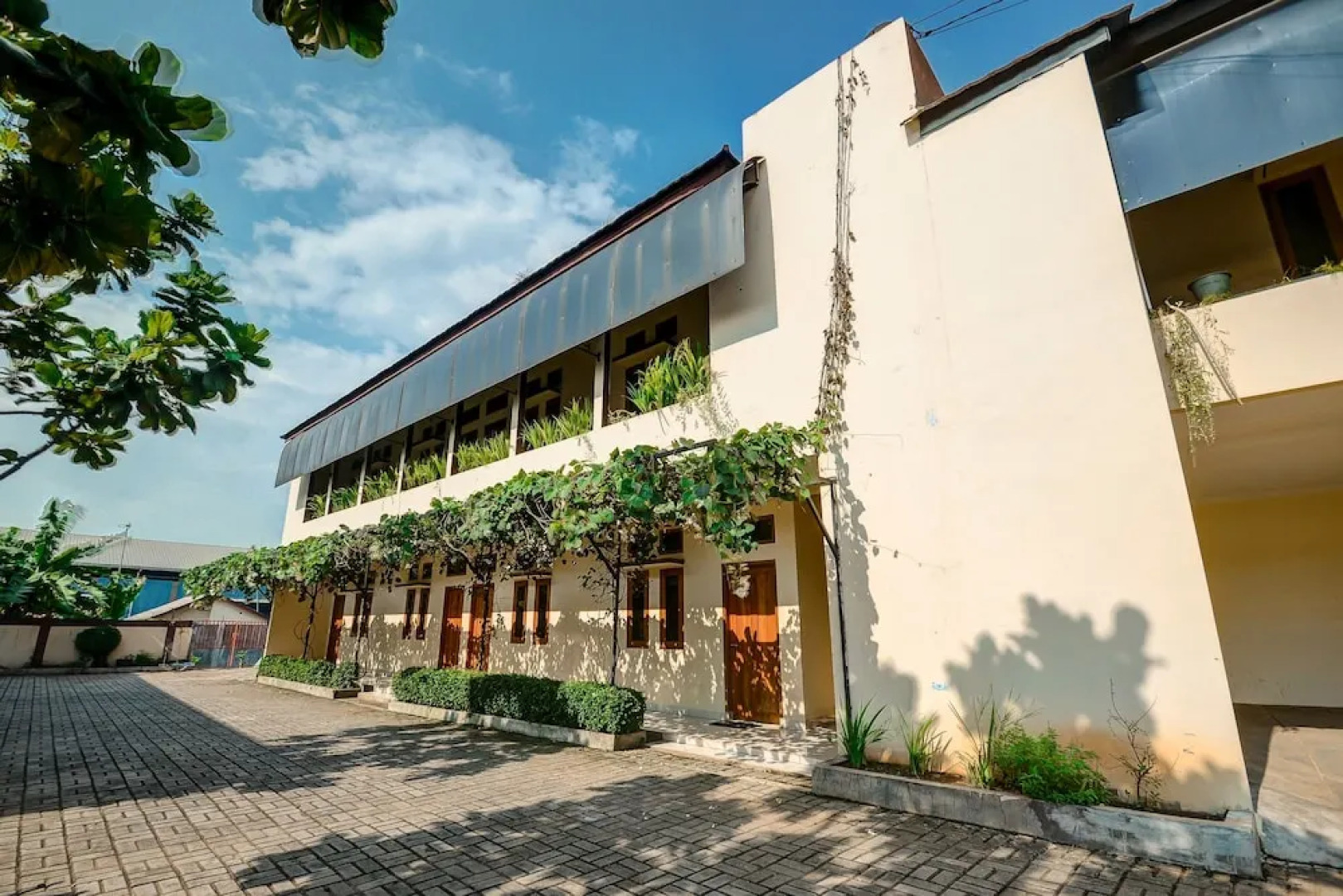 普哇加达艾里西芭图拉亚KM15号酒店(Airy Eco Cibatu Raya KM 15 Purwakarta)