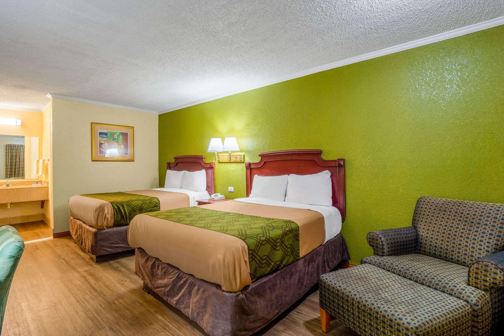 Rodeway Inn & Suites Fort Jackson