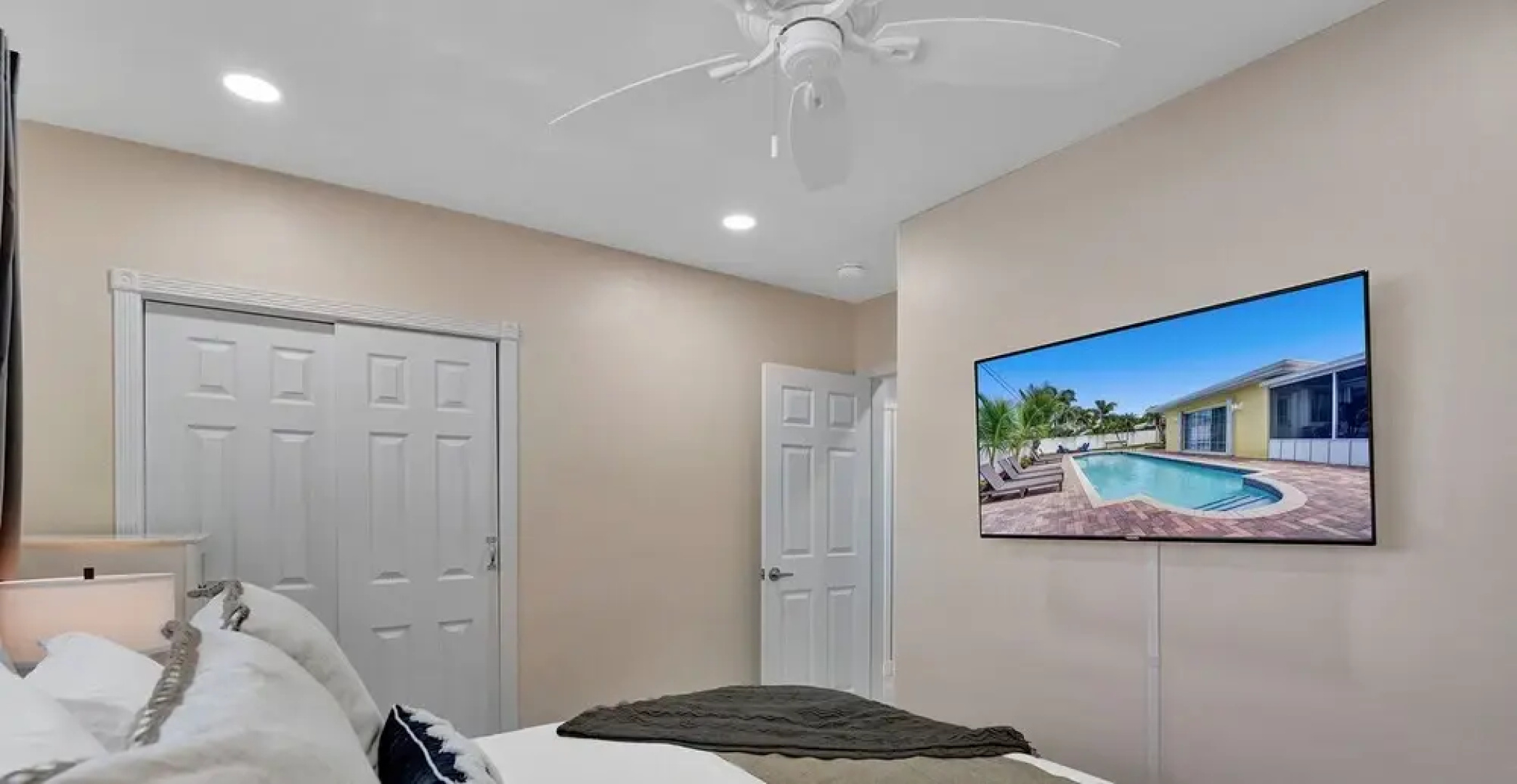 Close to Beach 4Br with Heated Pool