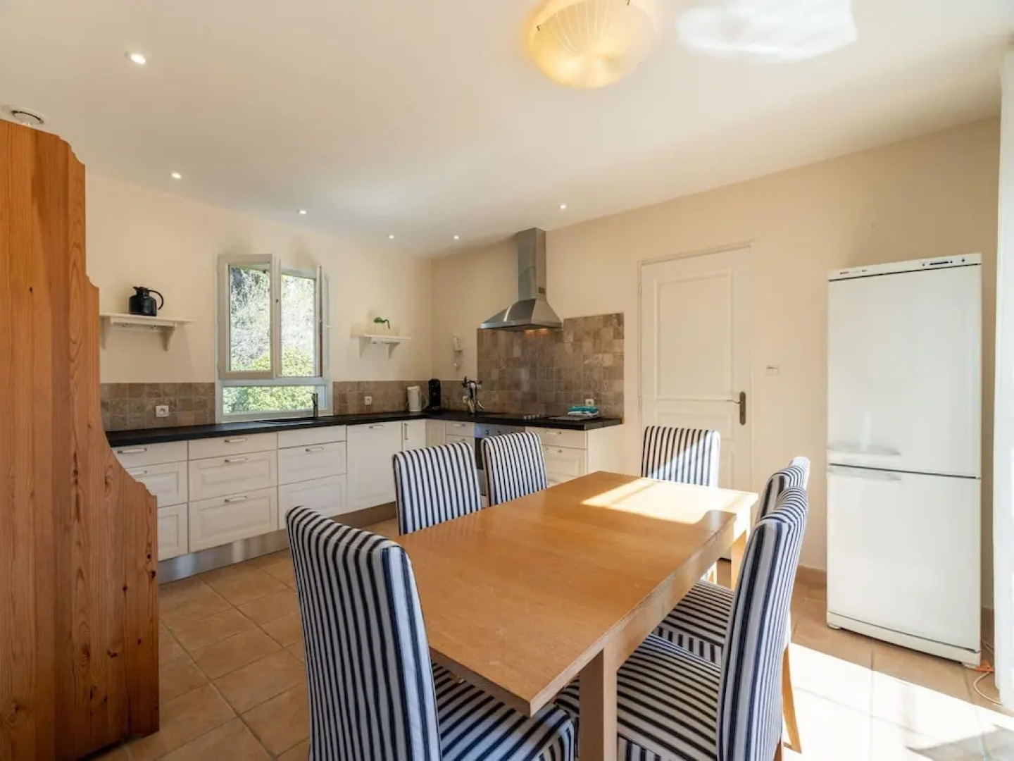 Villa in Montbrun With Pool and Mountain Views