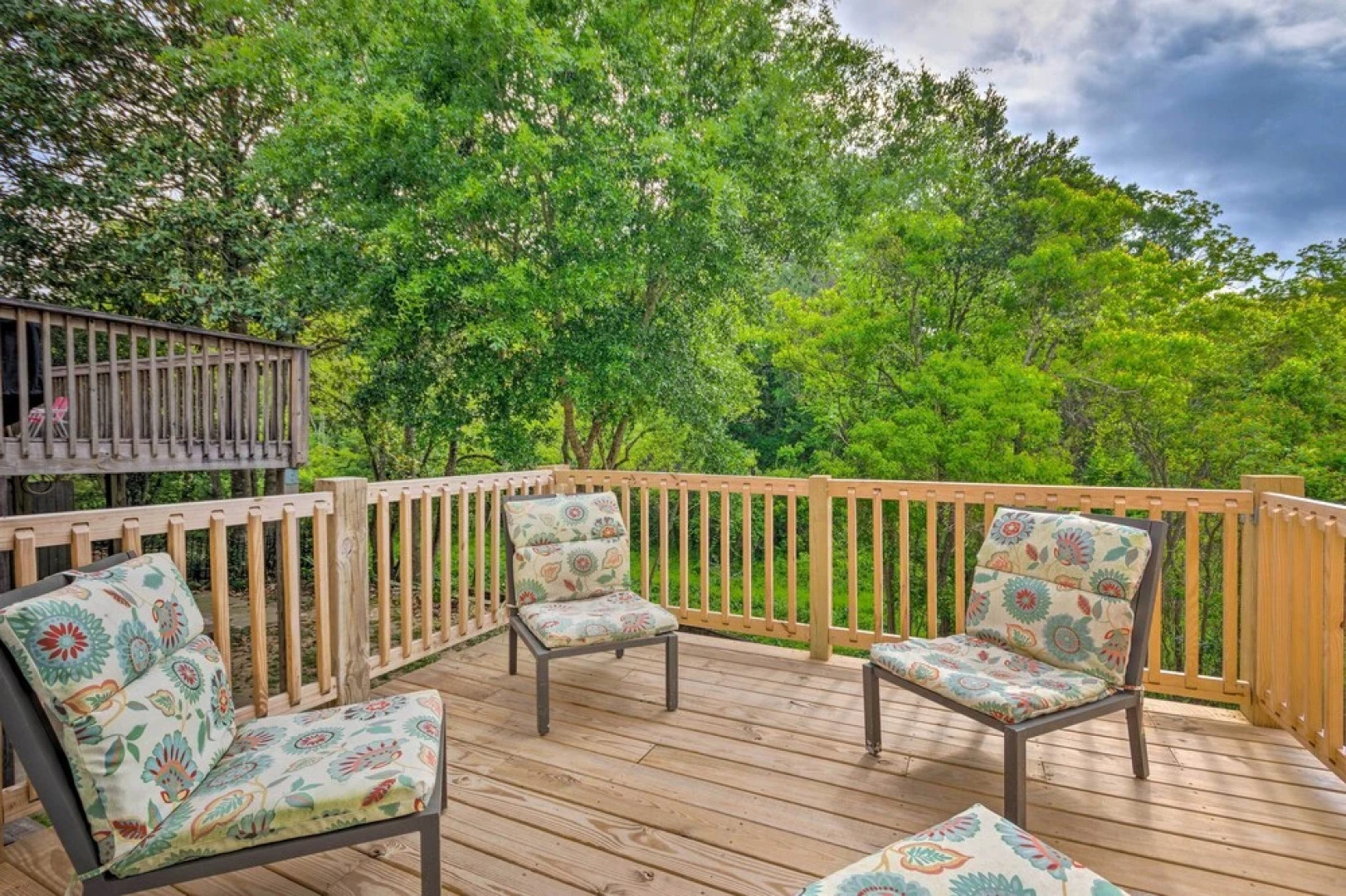 Updated Townhome w/ Deck ~ 12 Mi to Beaches!