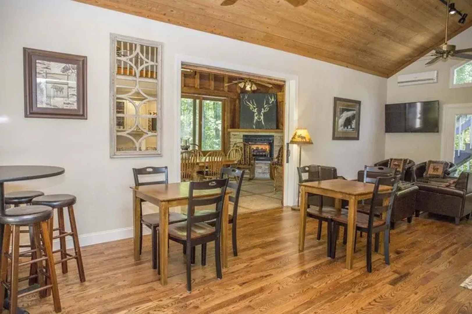 Woodlands Inn Of Sapphire Bed & Breakfast