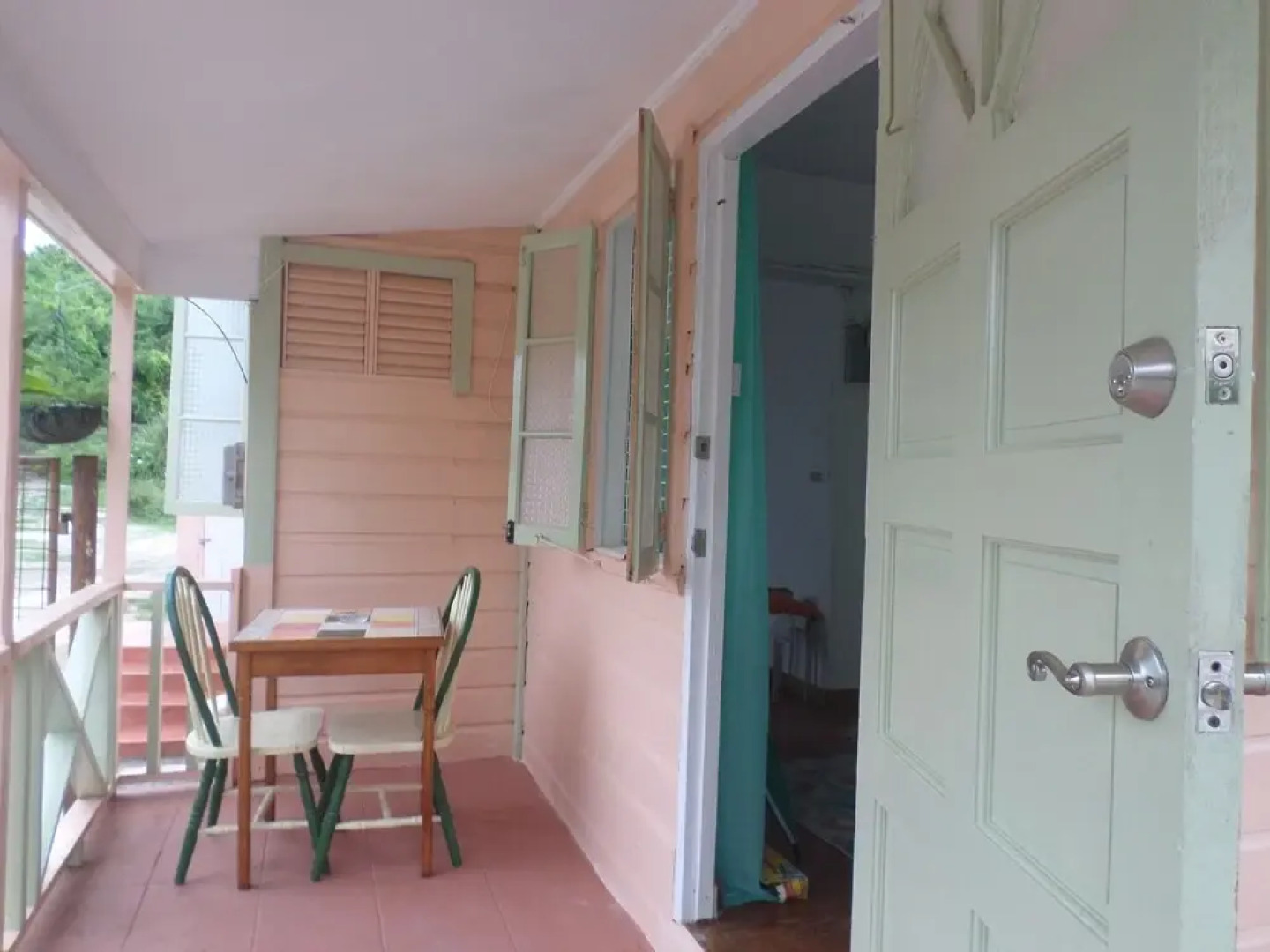 Annabelle's Apartments