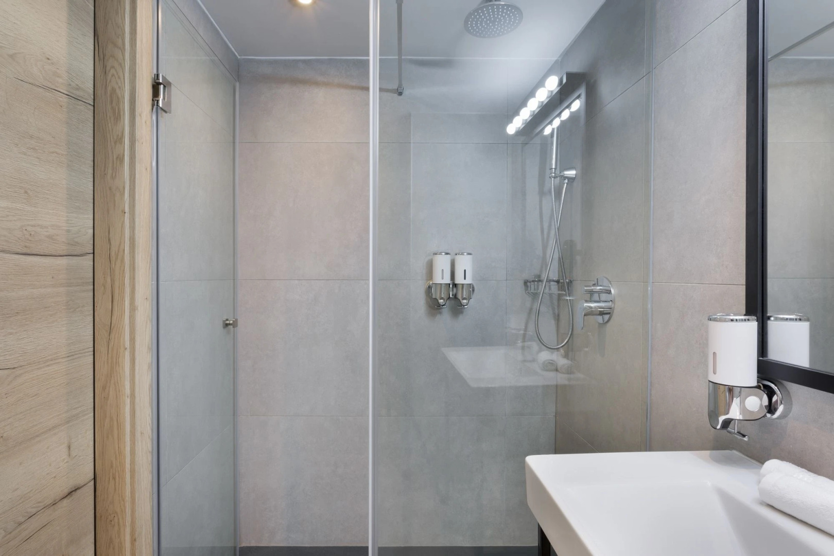 Azur Hotel by ST Hotels