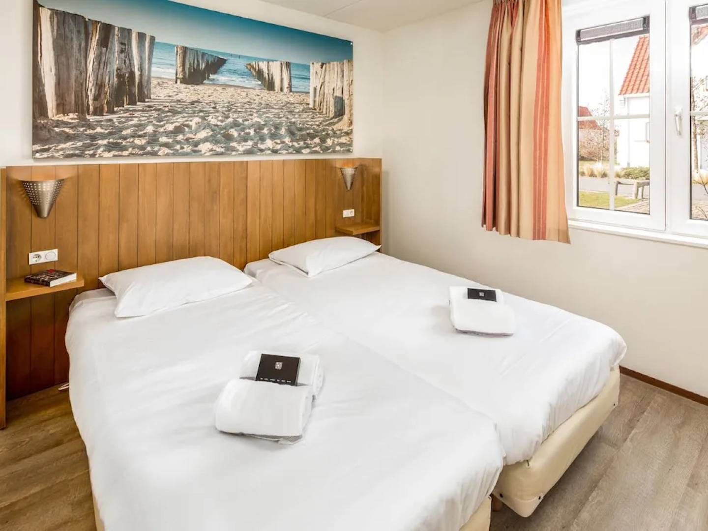 Detached villa with terrace heater, 400 m. from the beach