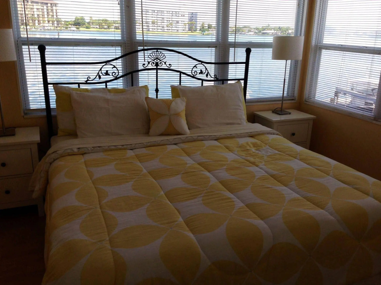 Ebb Tide - A Boutique Waterfront Resort