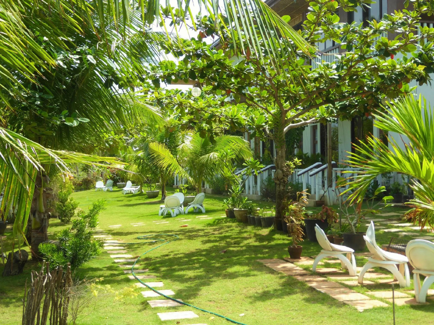 Island View Beachfront Resort