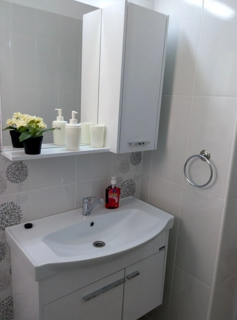 One Bedroom Apartment at Longbeach