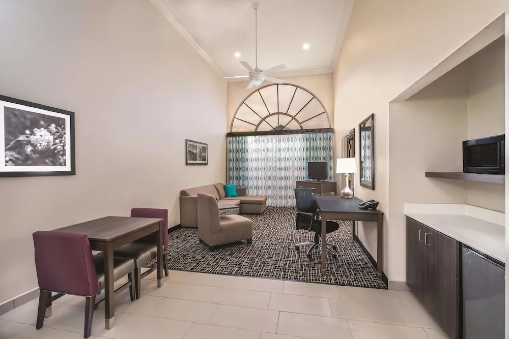 La Quinta Inn And Suites Loudon