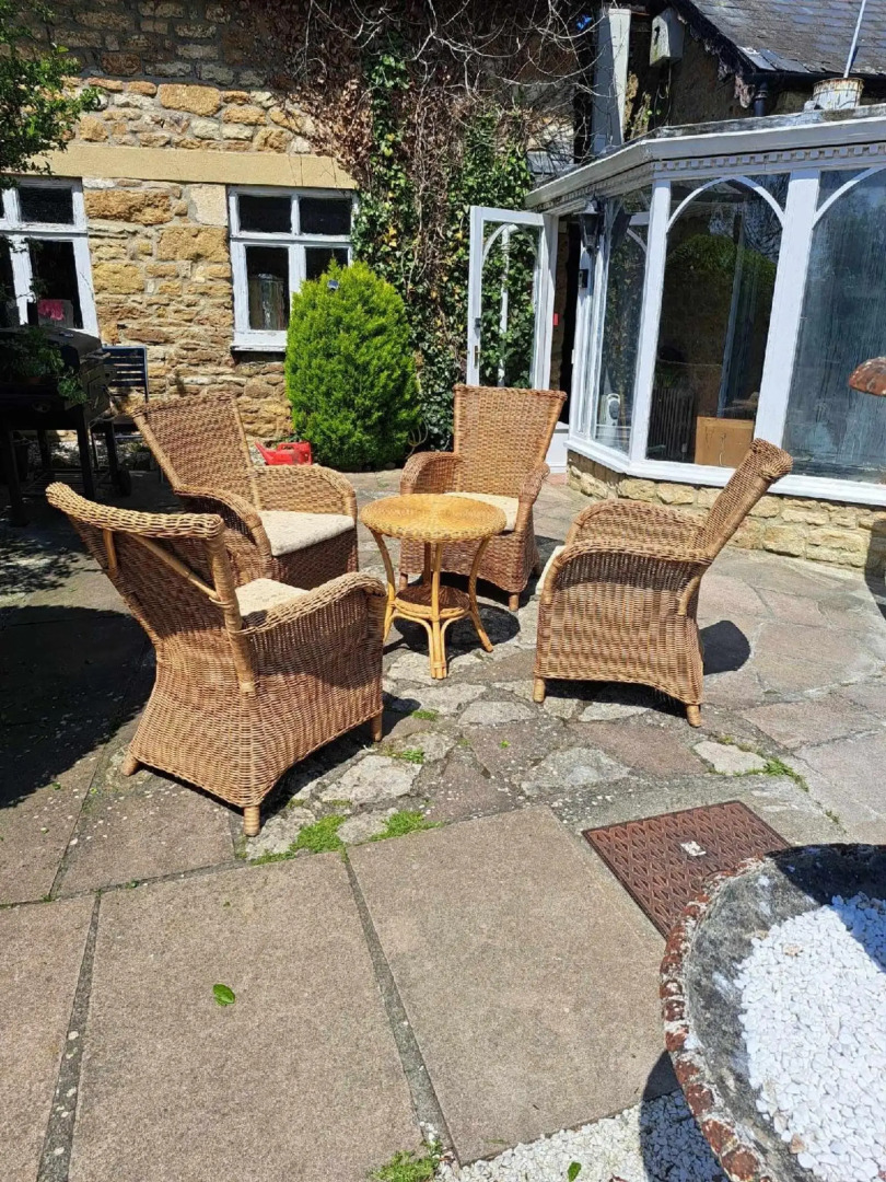 The Ilchester Arms Hotel