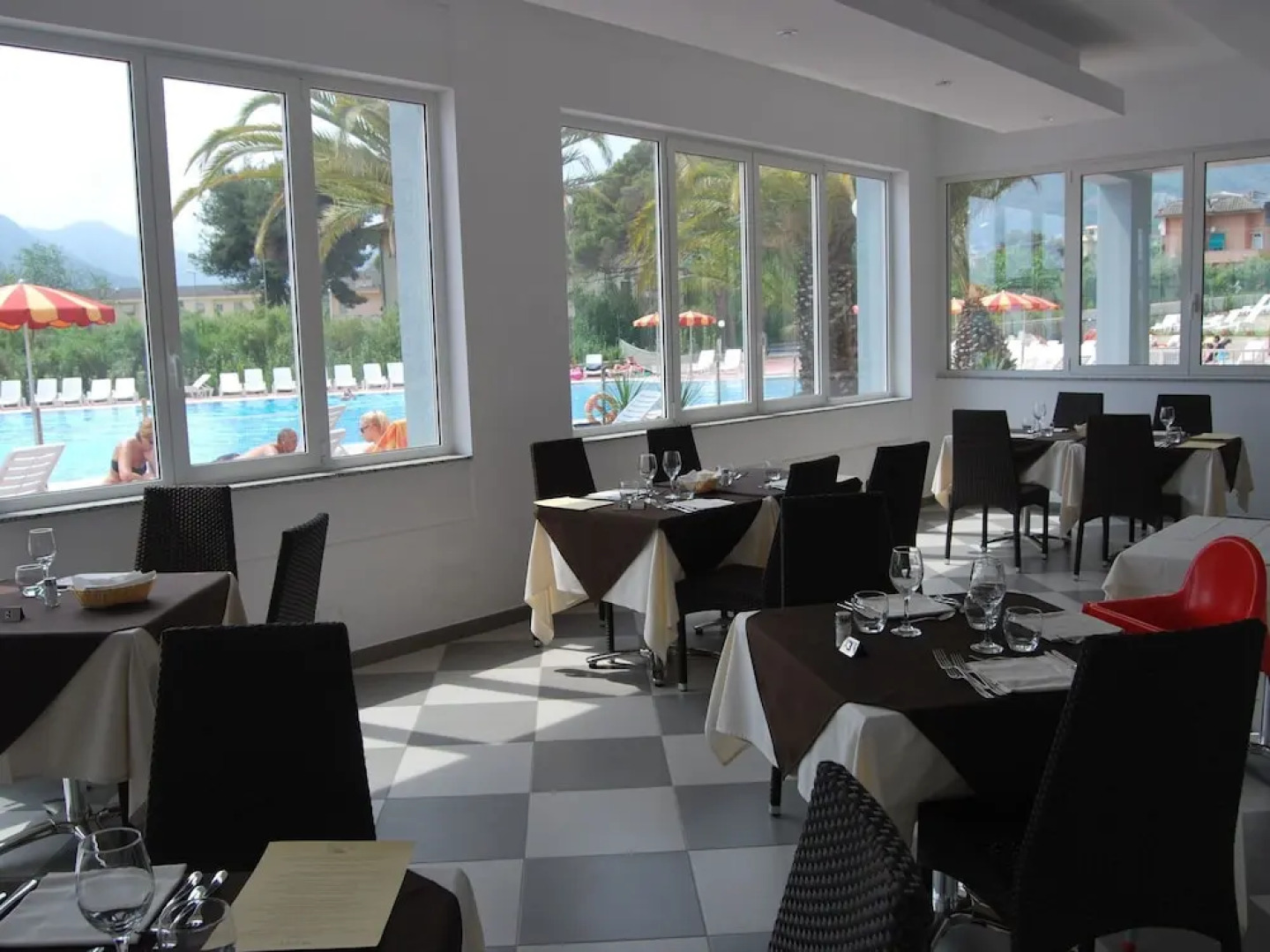 Well-kept Apartment With air Conditioning 1 km. From the sea