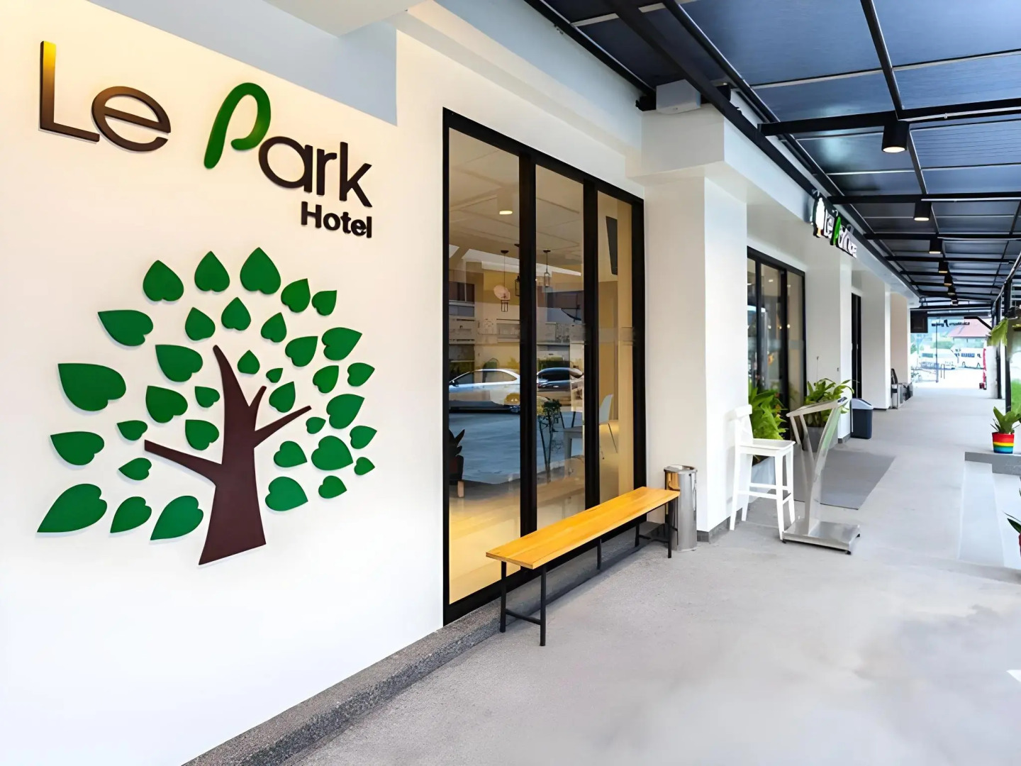 Le Park Hotel