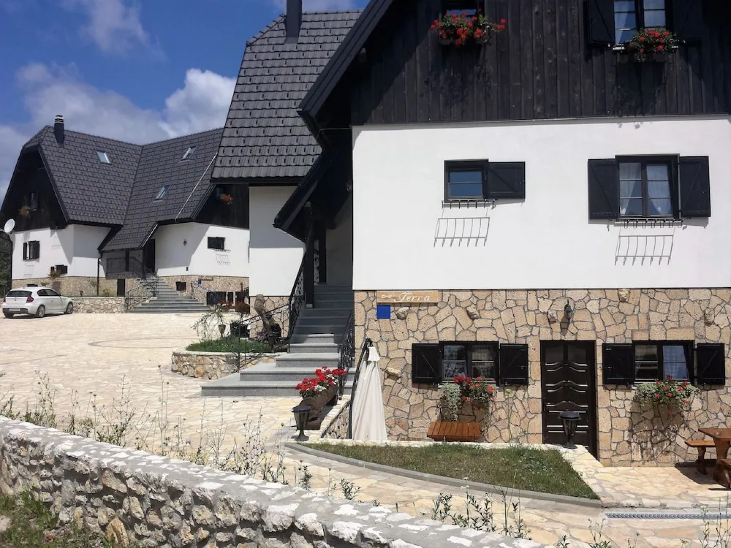 Etno Garden Exclusive