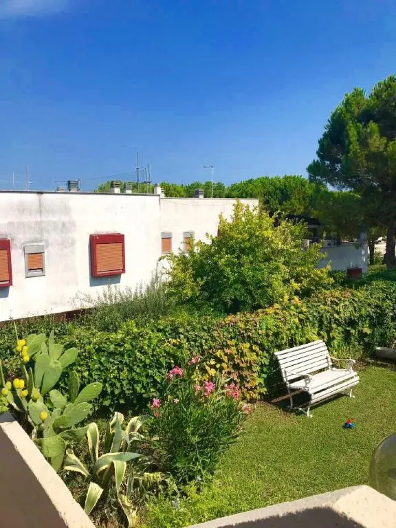 N195 - Numana, ampio pentalocale con giardino