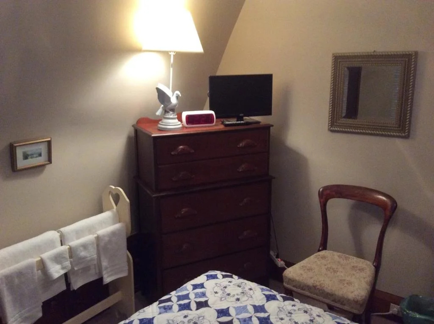 Riverside Caygeon B&B