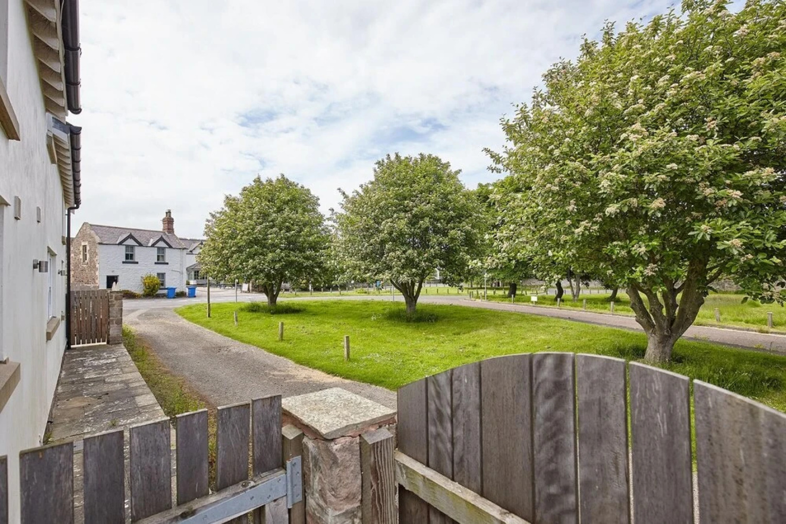 Host Stay Doray House