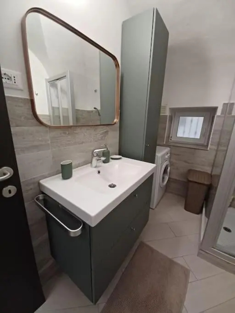 Ampio Bilocale Con Patio A 50 Metri Dal Mare!