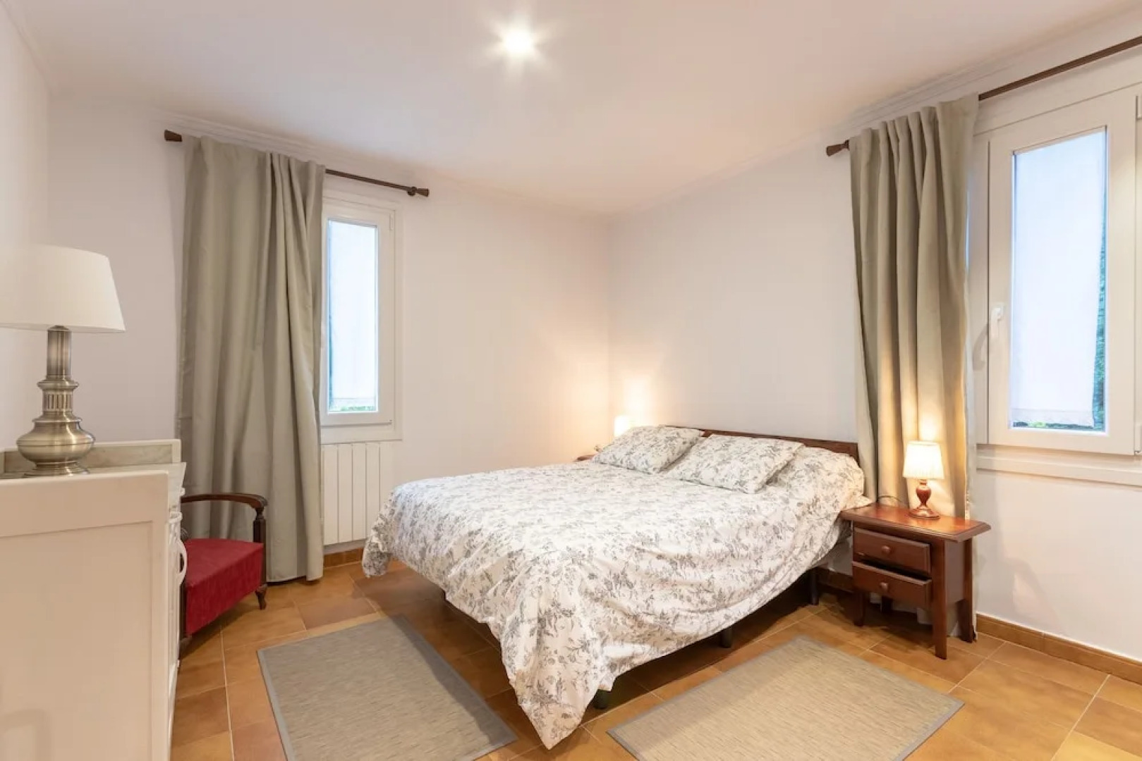 BAKIO ELGUERAY ENA with parking by Aston Rentals