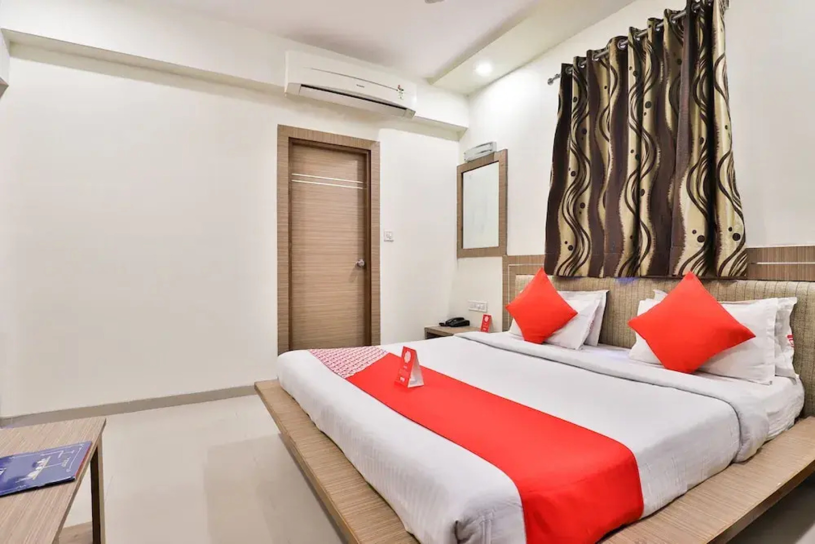 OYO 2389 Hotel The Grand Pritam