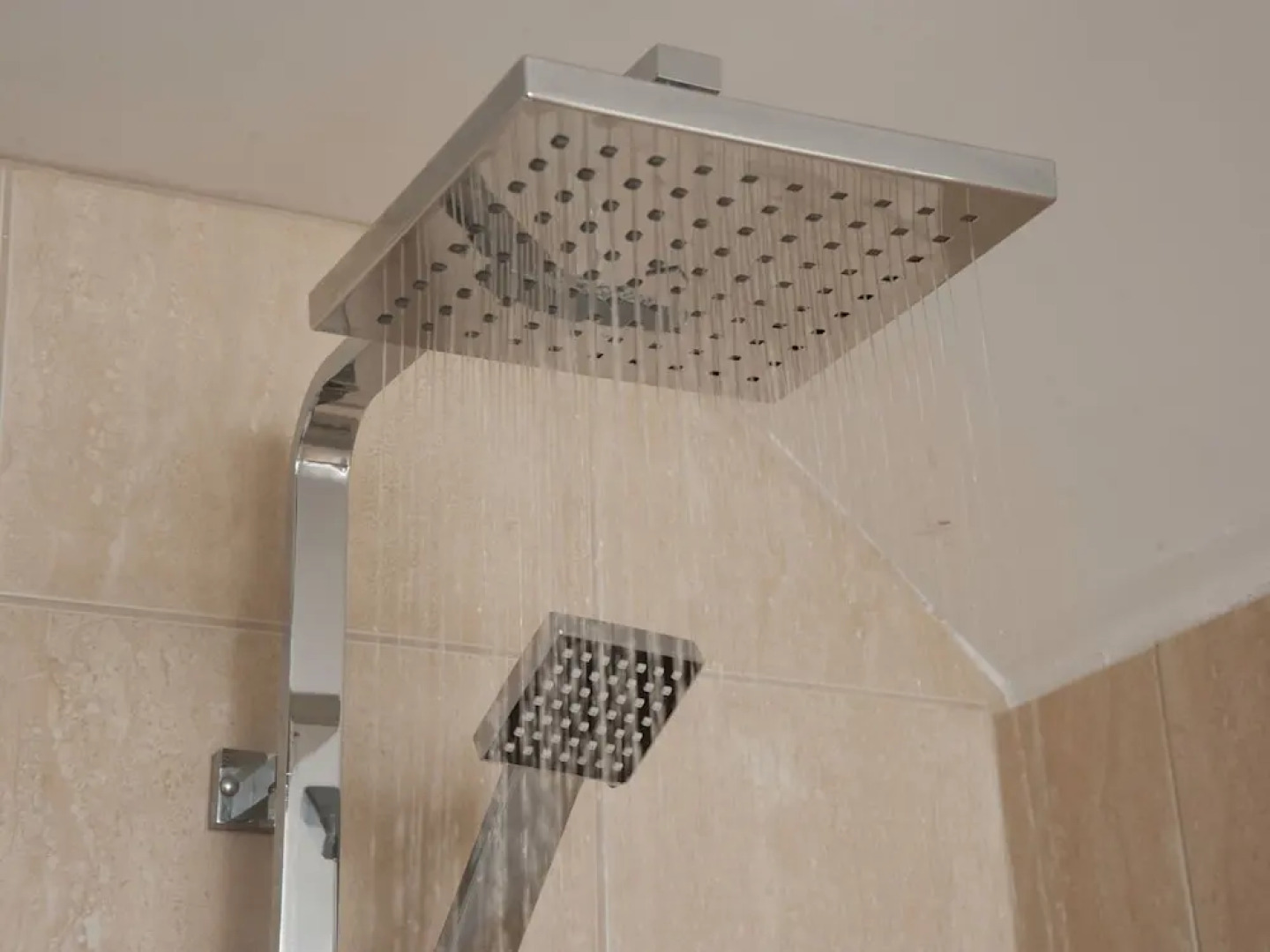 Characteristic House With Large Garden, Near the City Center of Hay-on-wye