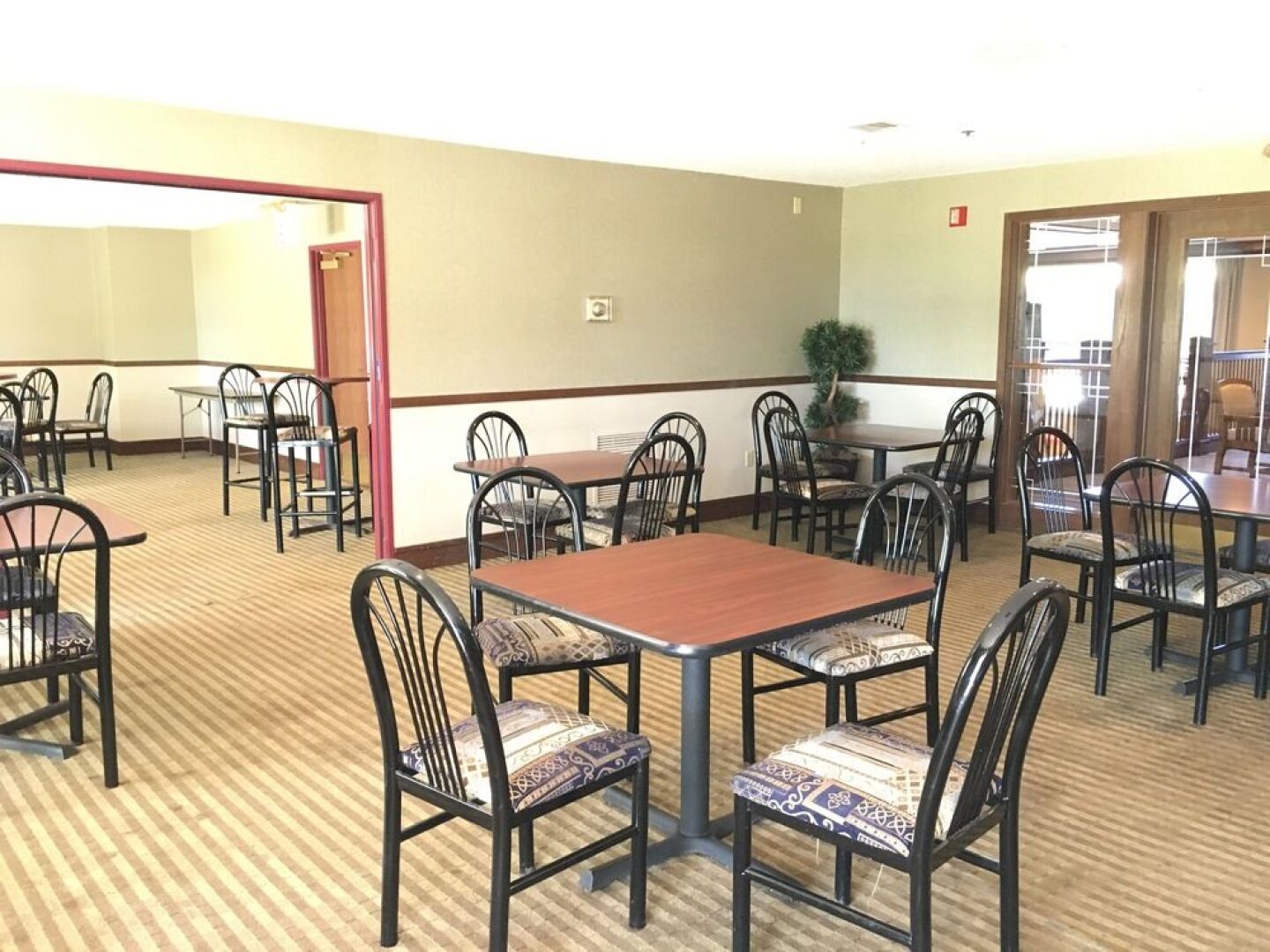 Norwood Inn & Suites