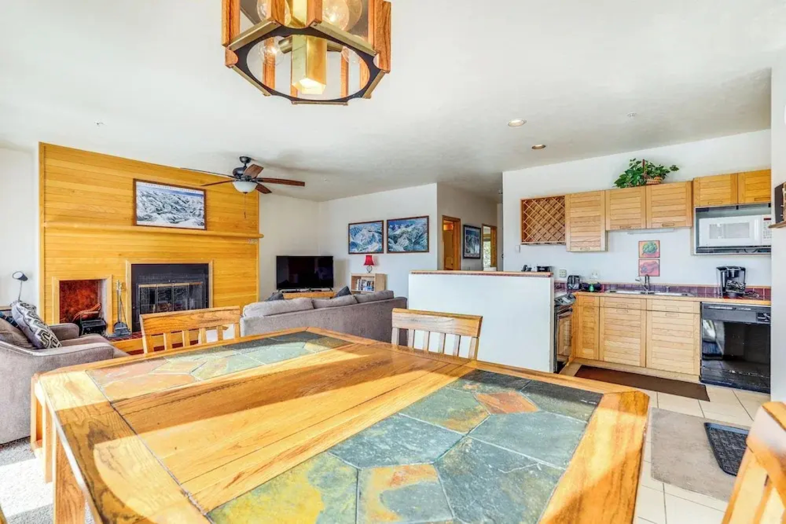 Mtn-view Gem w/ Community Perks in Silverthorne!
