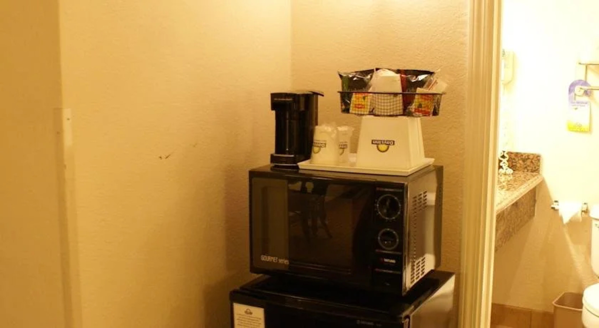 Days Inn - Harbor View