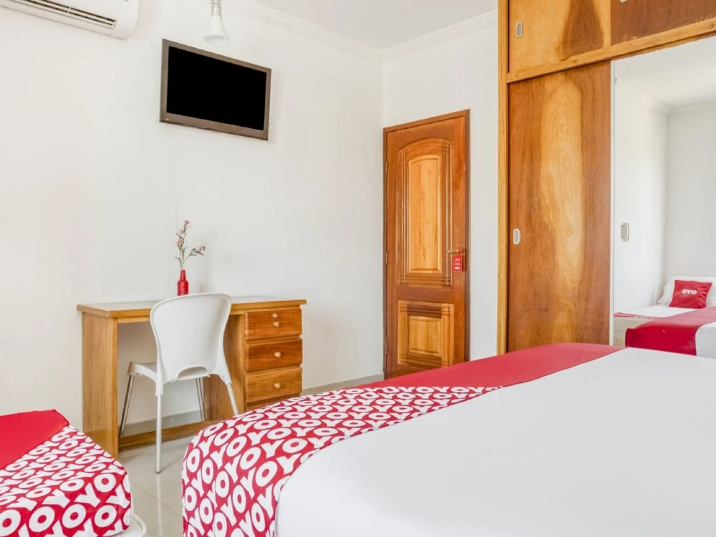 Hotel Leisure & Beach By OYO Rooms