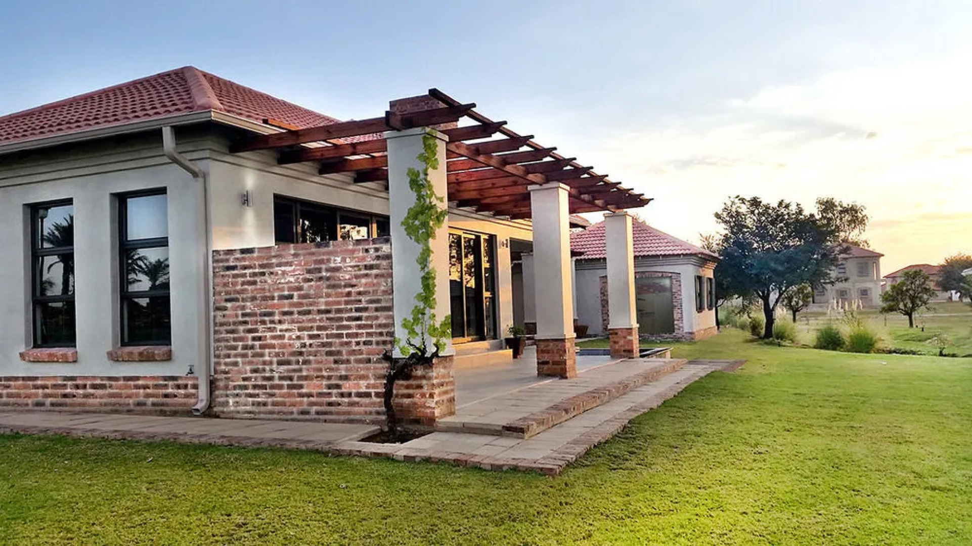 Pont de Val Riverside Escape