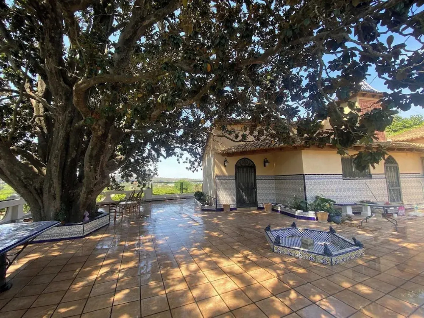 Room-orange Room Your Refuge of Tranqu