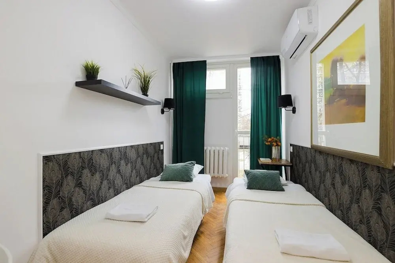 UNIT Warszawa Centrum Room by Metro Rondo ONZ