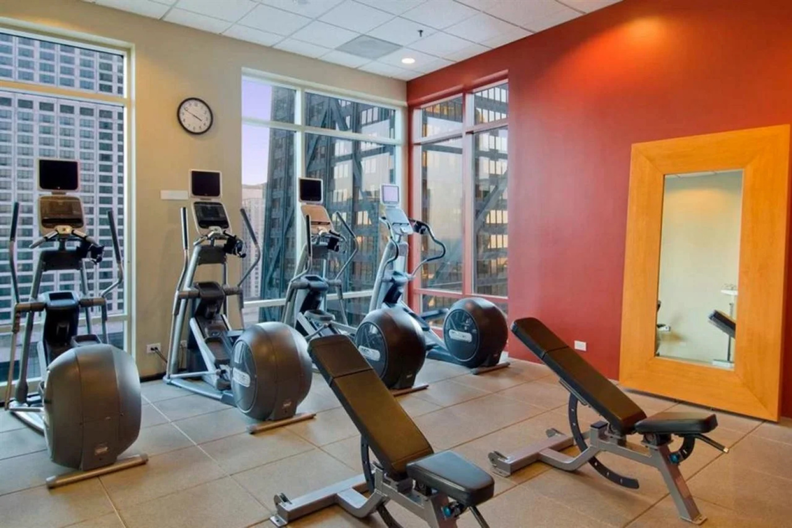 Hilton Chicago/Magnificent Mile Suites