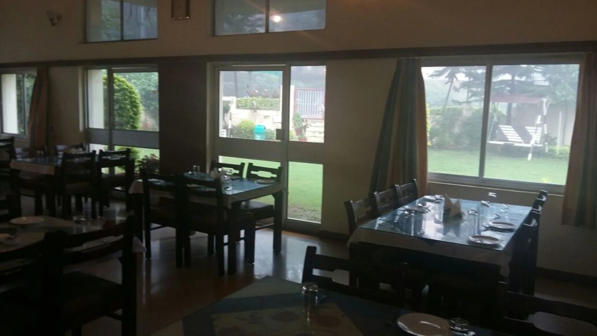 Hotel Sunset Inn Mount Abu with Swimming Pool