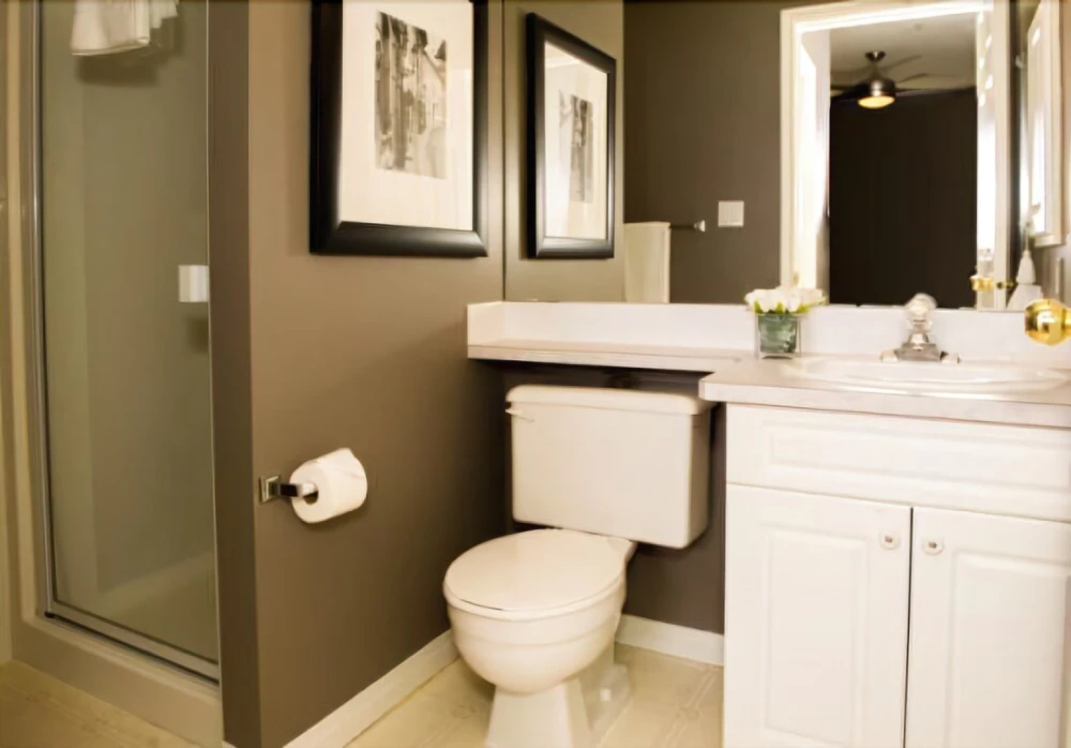 Executive Suites by Roseman - Pavilions of Eau Claire