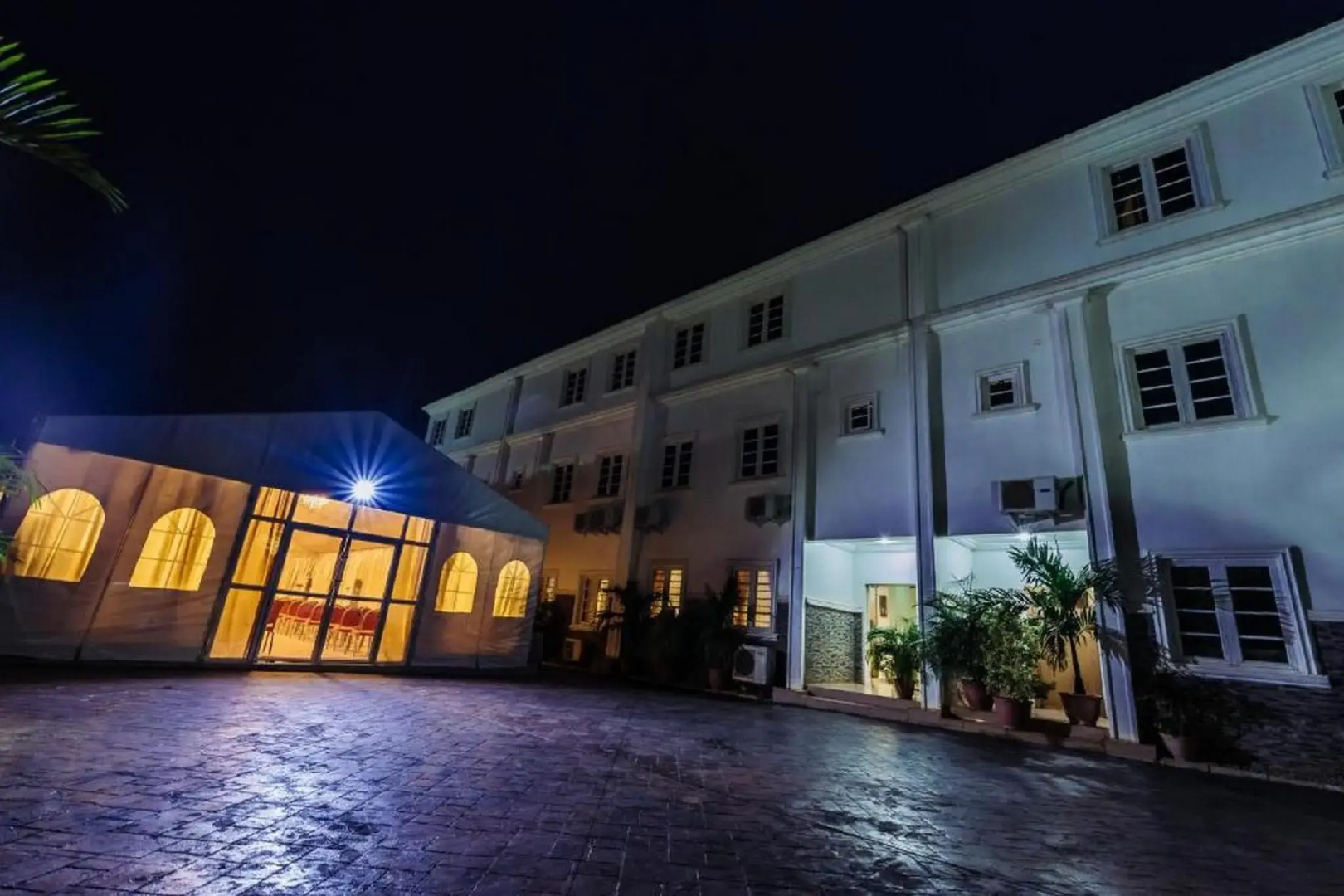 Tranquil Mews Hotel