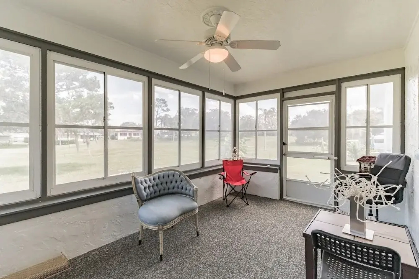 The Lake Home - Beautiful Oasis In The Heart Of Florida! 2 Bedroom Home by RedAwning