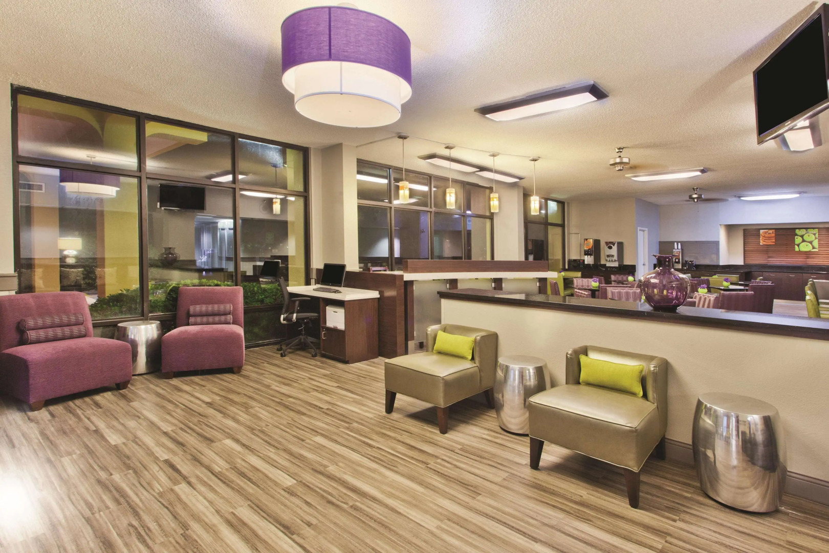 La Quinta Inn & Suites by Wyndham Charleston Riverview