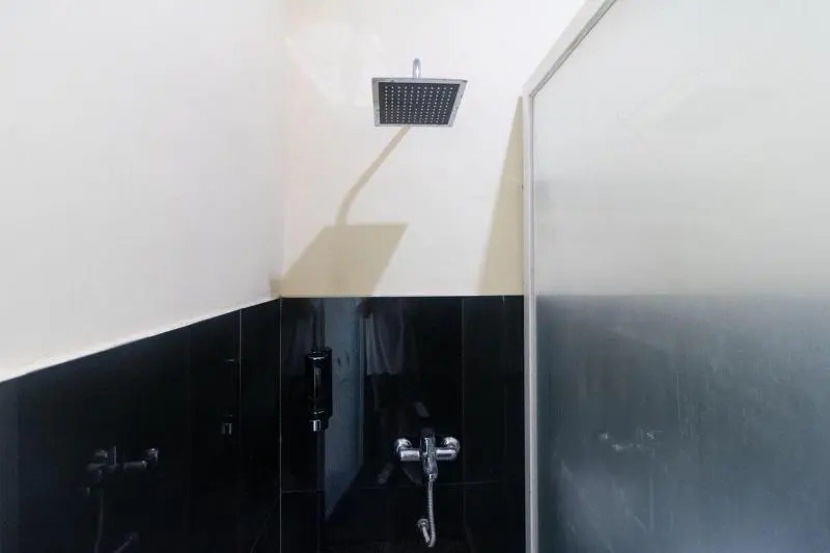 Formerly RedDoorz Plus Kantor Bupati Banyuwangi